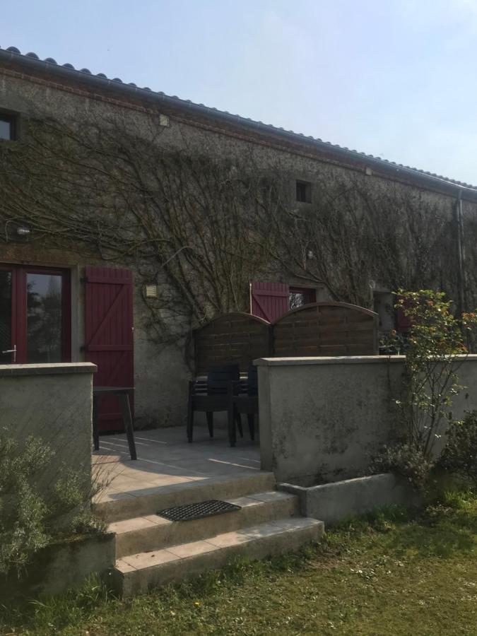 Gites De La Bonaudrie Combrand Exteriör bild
